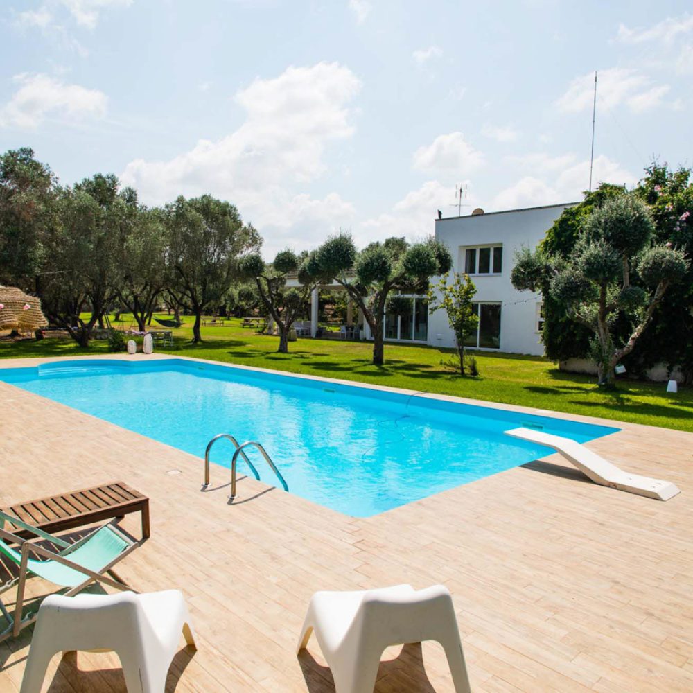La piscina della Villa Moruse, una delle soluzioni di pernottamento che offriamo nella nostra proposta insieme ad alberghi ed altre strutture ricettive della zona
